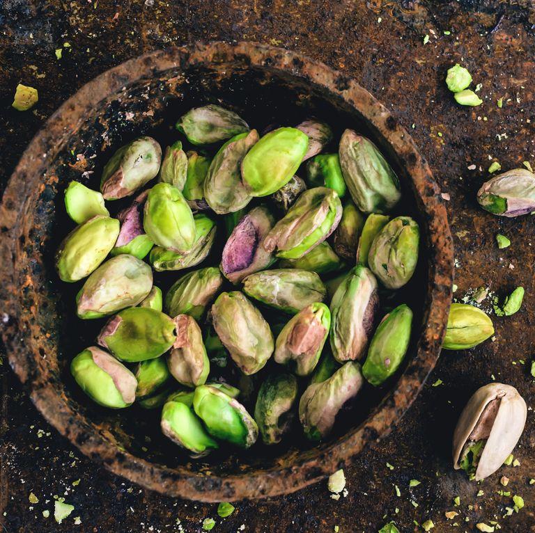 6 Health Benefits of Pistachios, According to Nutritionists