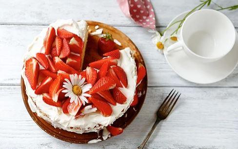 Strawberry Cake